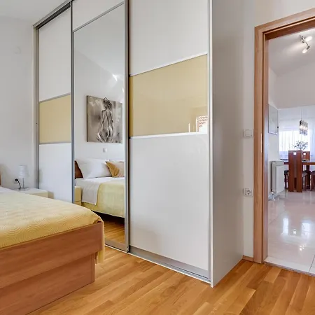 Dina Appartamento Zara