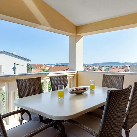 Appartamento Dina Zara