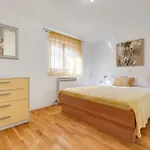 Апартаменти Dina *