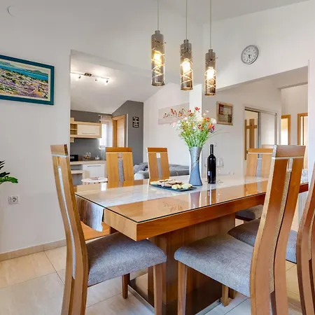 Dina Διαμέρισμα Ζαντάρ